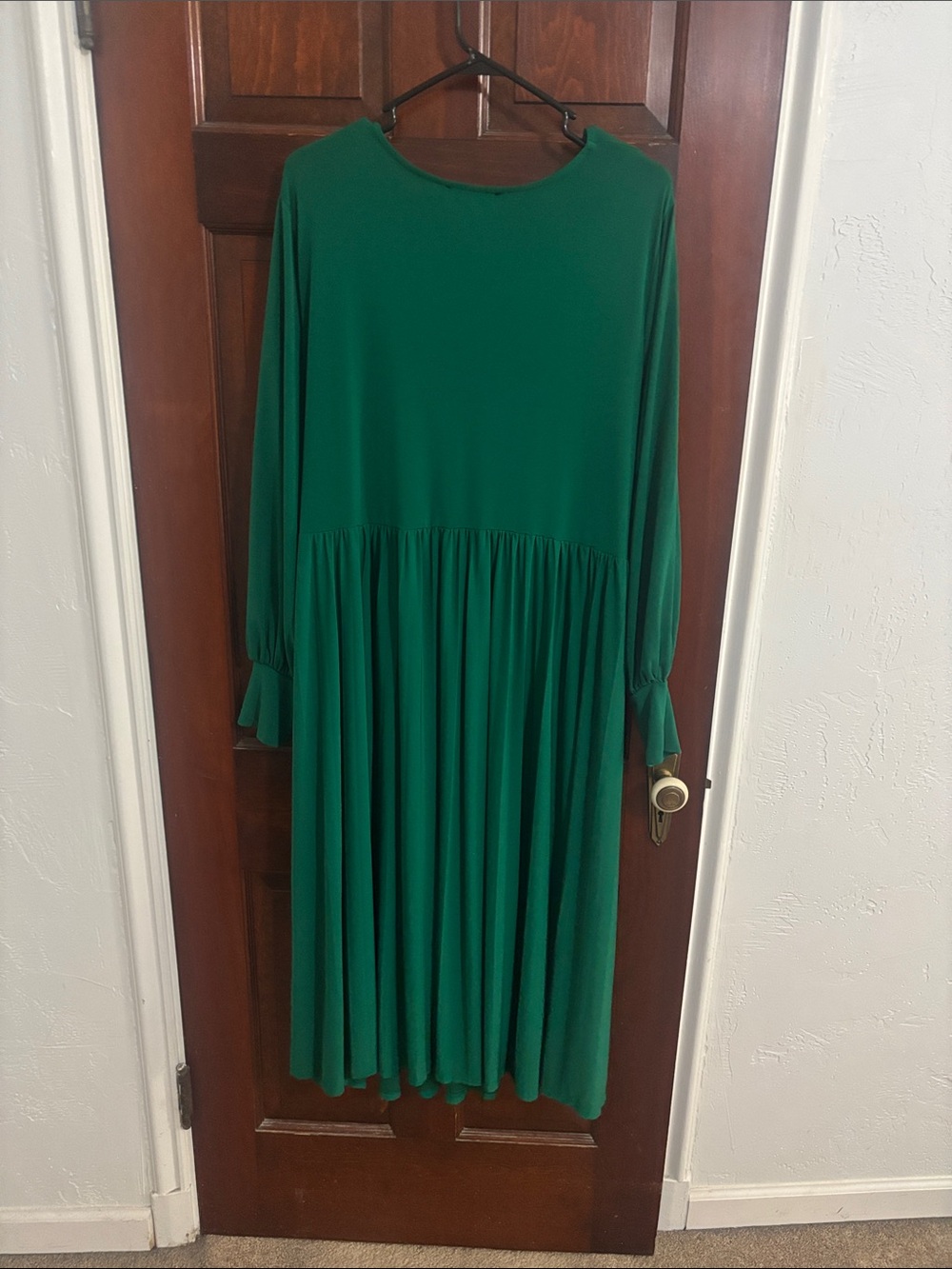 Eloquii Emerald Green Twist-Waist Midi Dress 22 - Picture 3 of 3